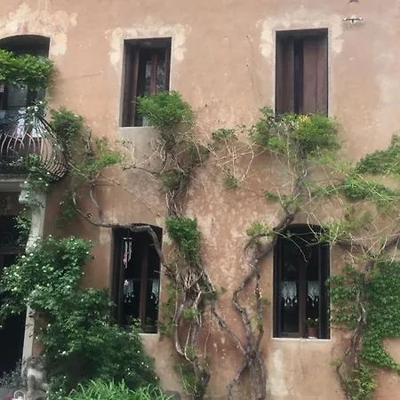 Villino Ameliatte Homestay Cison di Valmarino